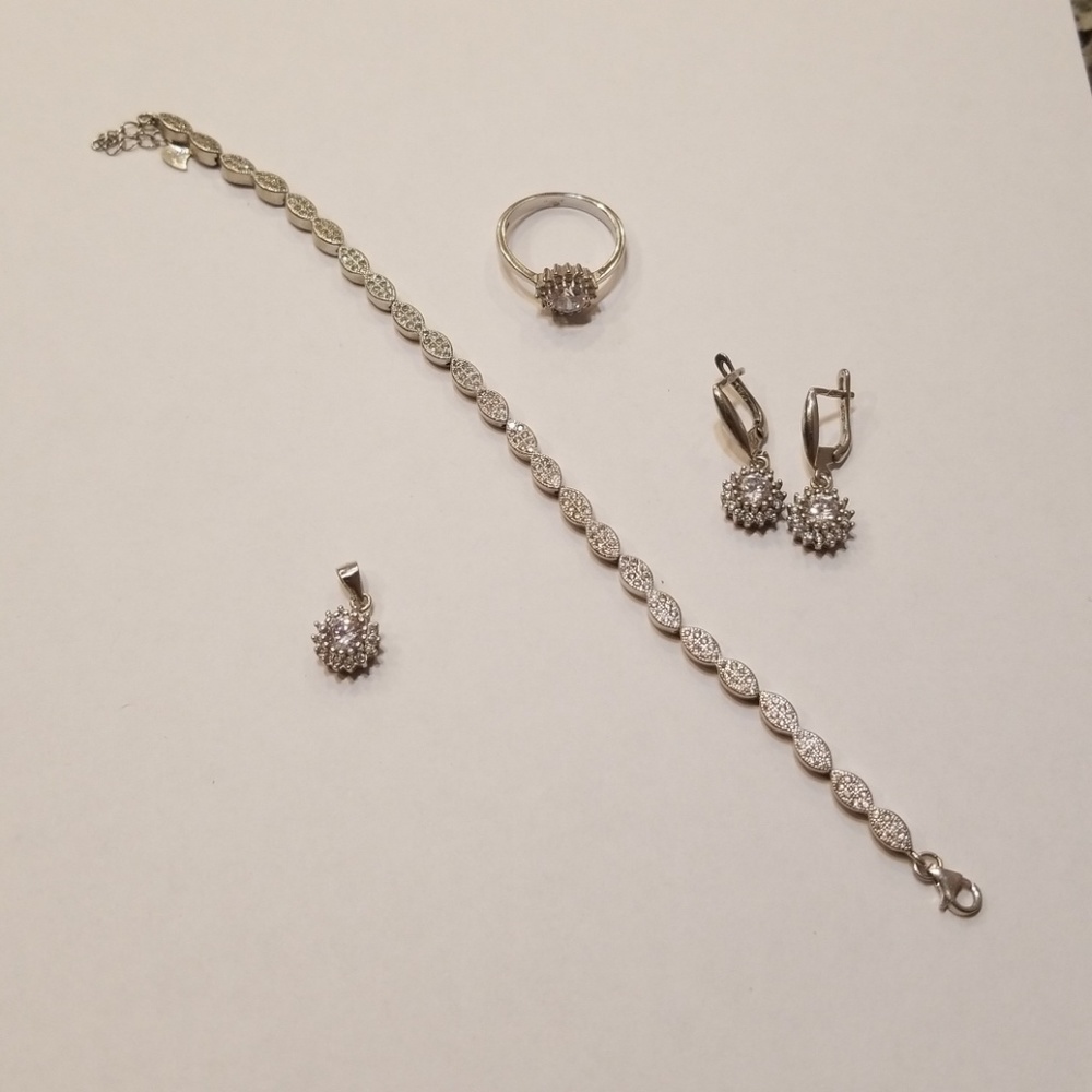Sparkly silver set